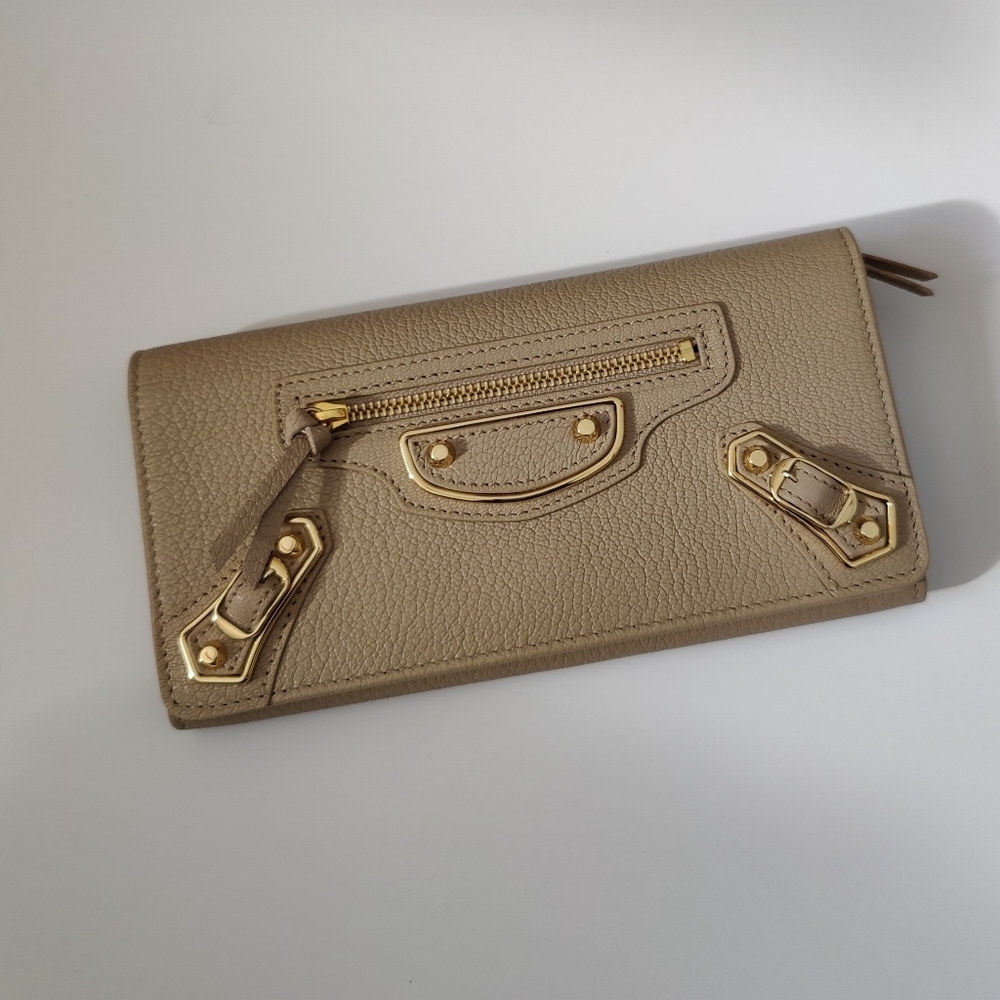 Authentic BALENCIAGA Chevre Gold Metallic Edge Hardware Zip Around Wallet - Picture 8 of 11